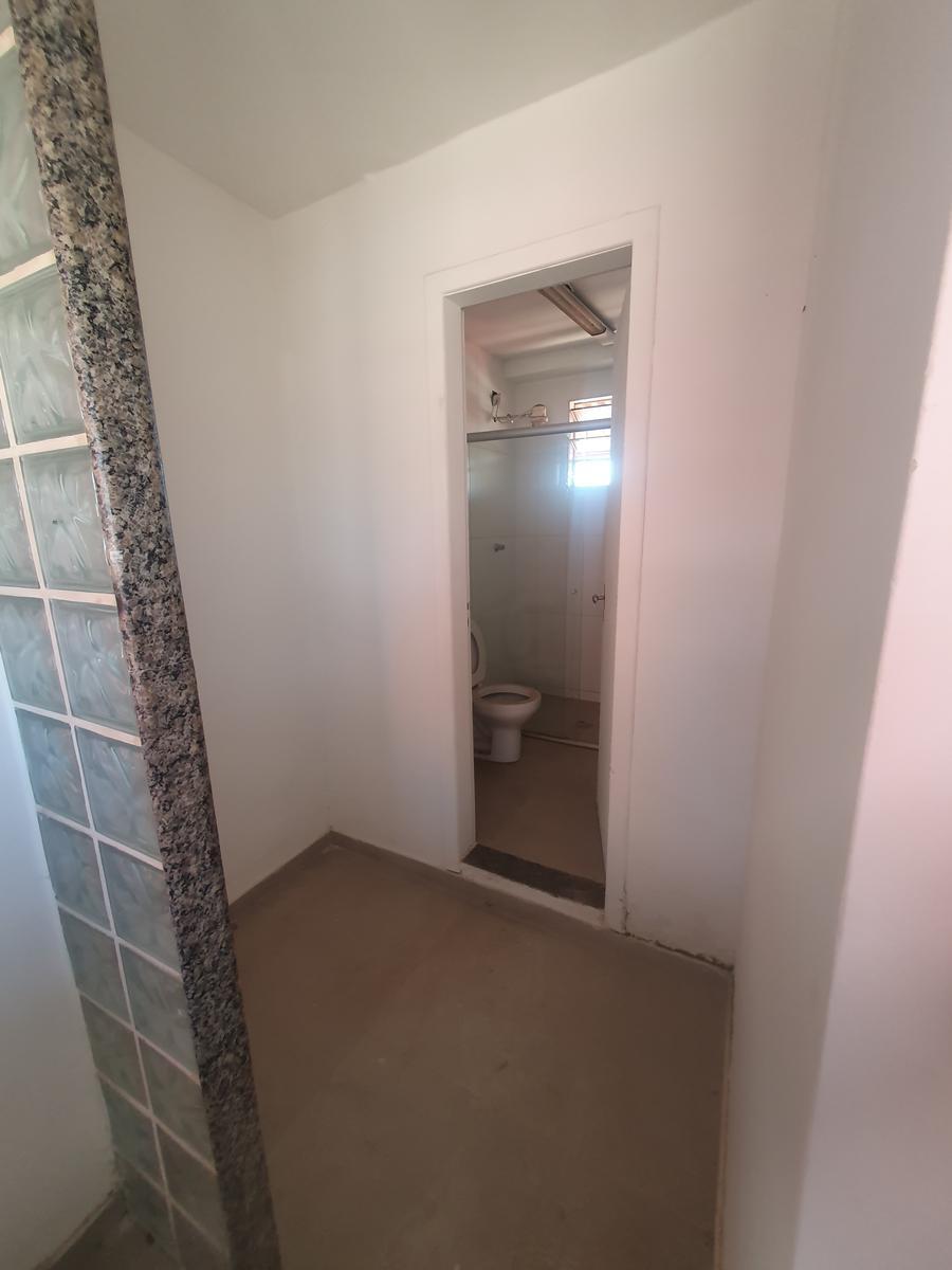 Sala, Estoril, 0 Quarto, 2 Vagas