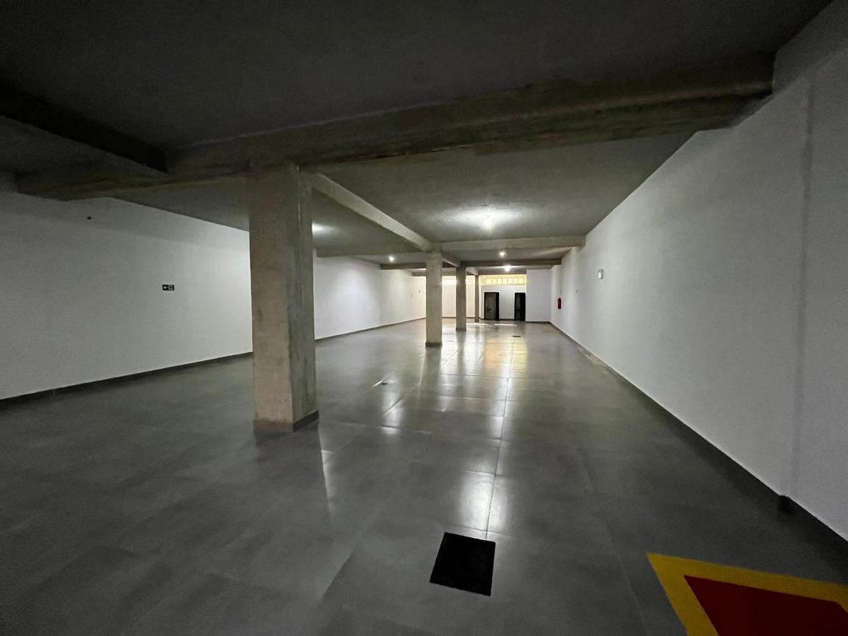 Andar, Funcionários, 0 Quarto, 8 Vagas