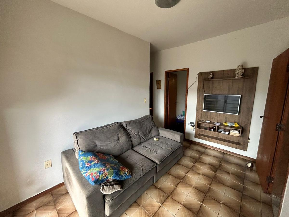 Casa, Floramar, 4 Quartos, 5 Vagas, 2 Suítes