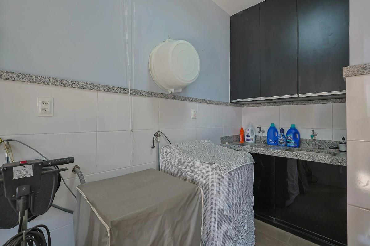 Casa, Santa Lúcia, 4 Quartos, 3 Vagas, 2 Suítes