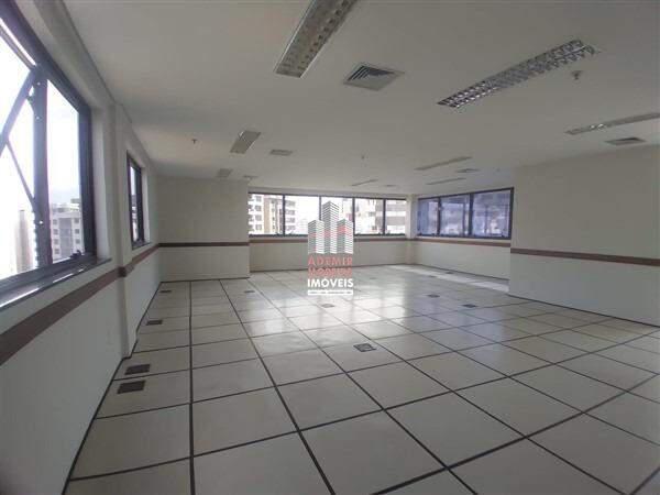 Prédio, Centro, 4 Vagas