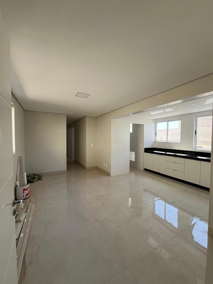 Apartamento, Floresta, 3 Quartos, 2 Vagas, 1 Suíte