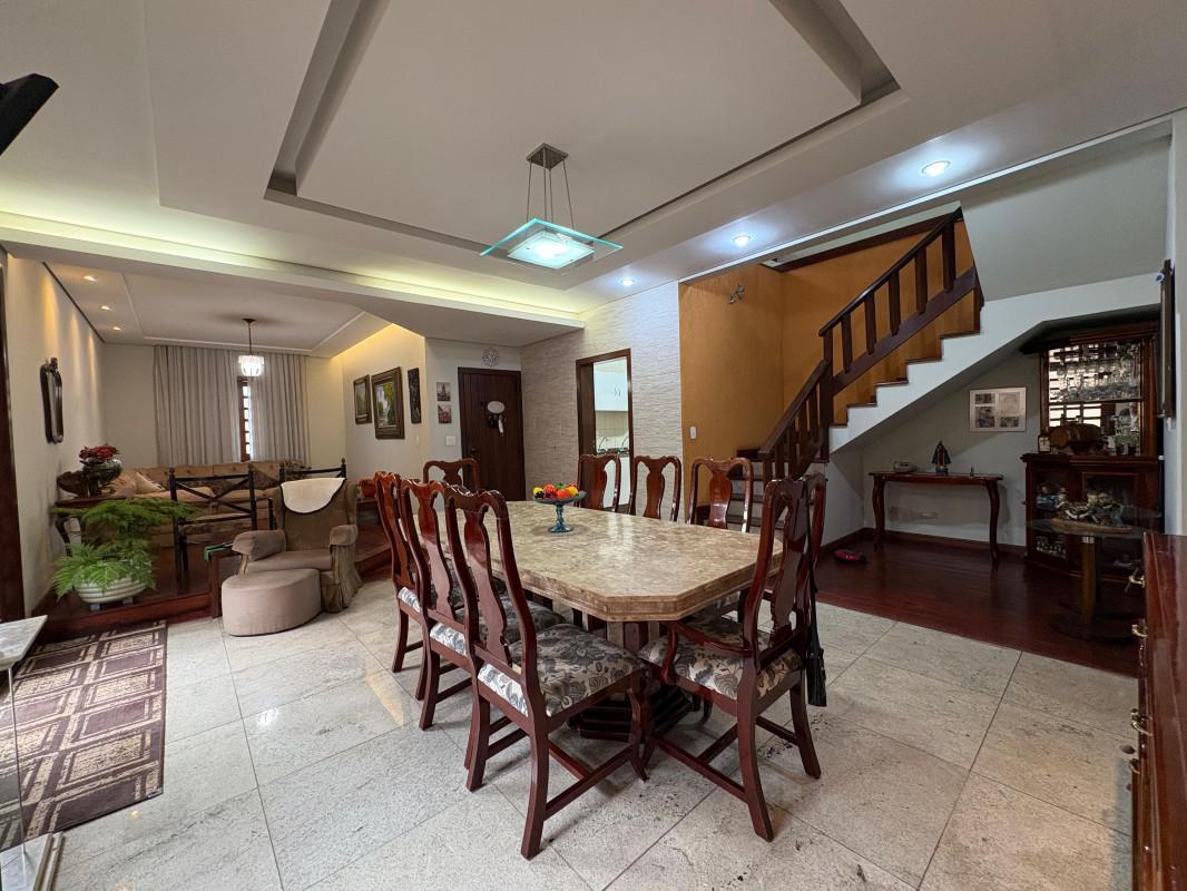 Casa, Paquetá, 4 Quartos, 2 Vagas, 1 Suíte