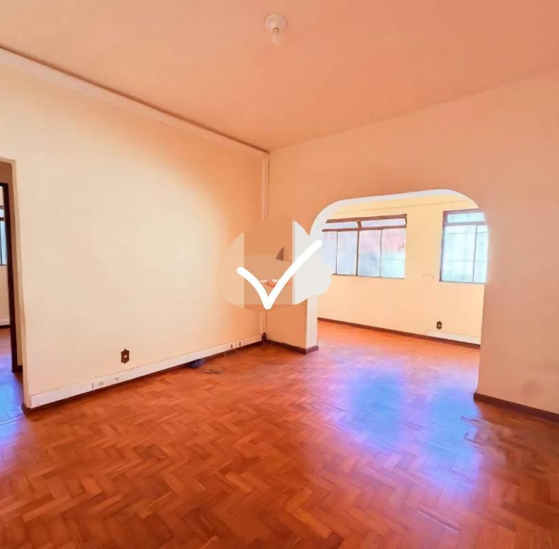 Casa, Sagrada Família, 6 Quartos, 2 Vagas, 1 Suíte