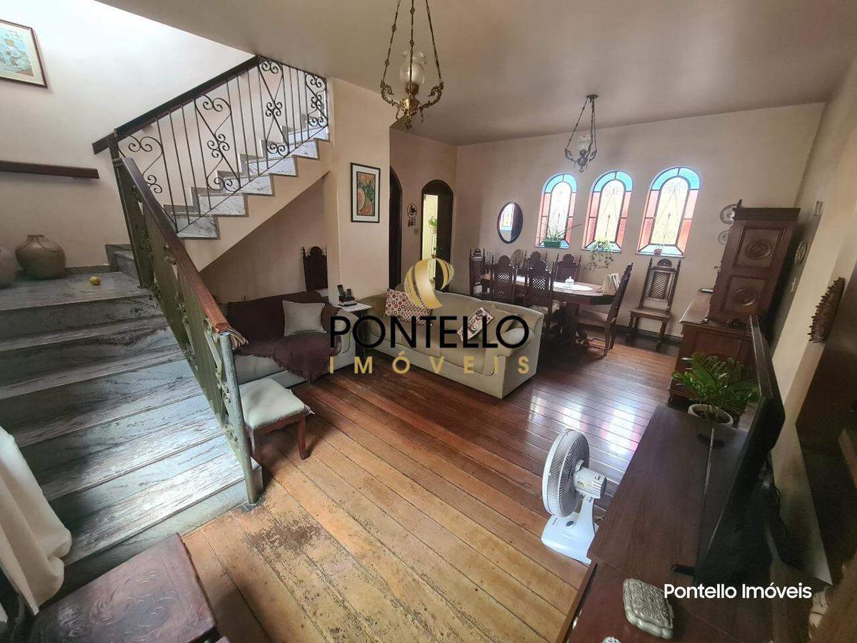 Casa, Cachoeirinha, 9 Quartos, 2 Vagas, 1 Suíte