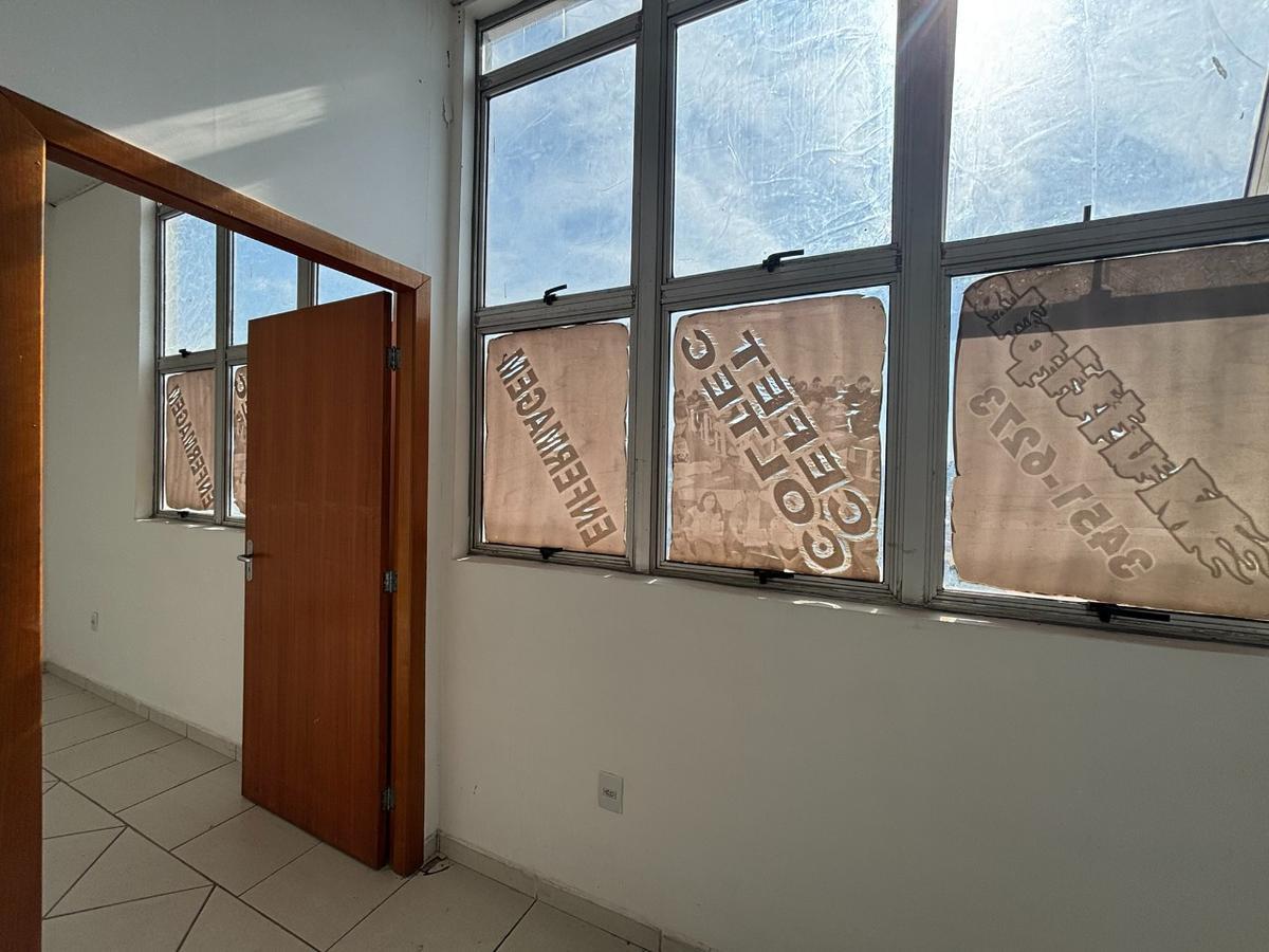 Sala, Venda Nova, 0 Quarto, 0 Vaga