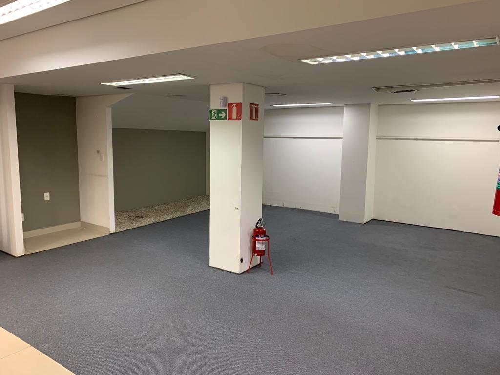 Prédio, Barreiro, 0 Quarto, 0 Vaga