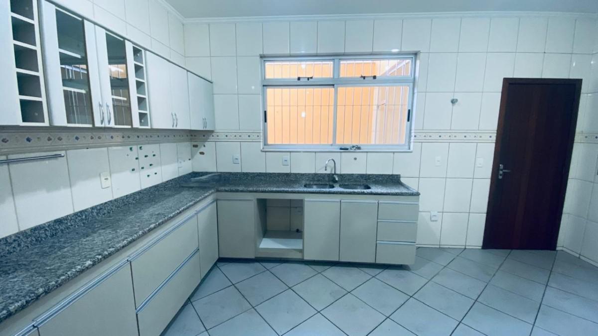 Casa, Ouro Preto, 3 Quartos, 5 Vagas, 1 Suíte