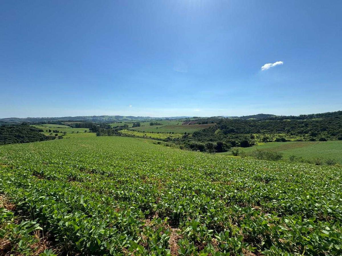 Fazenda, Zona Rural, 2 Quartos, 0 Vaga