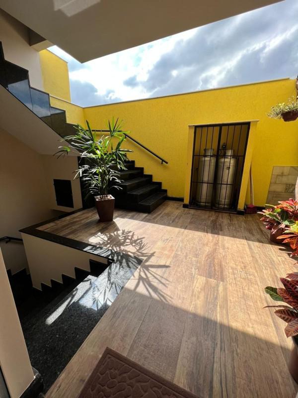 Casa, Inconfidentes, 3 Quartos, 5 Vagas, 1 Suíte