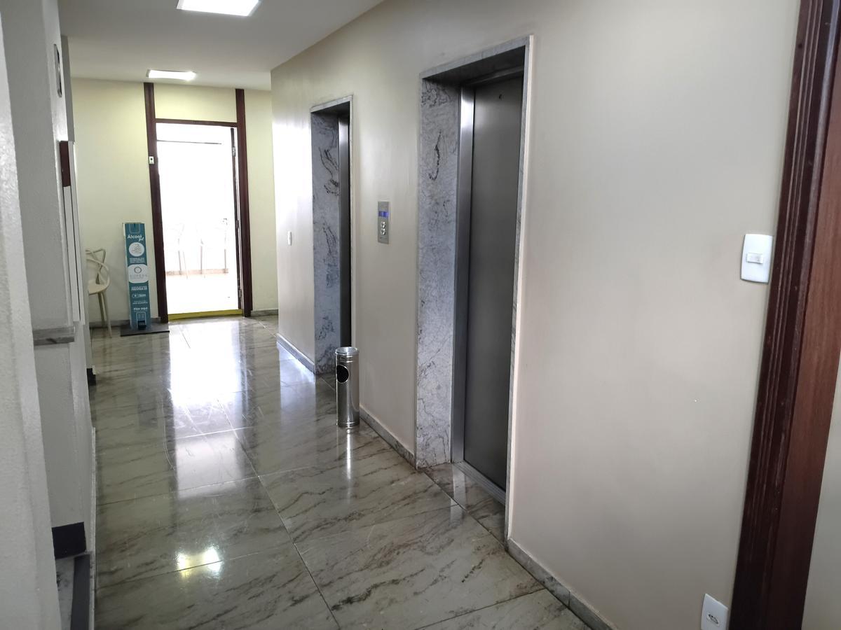 Sala, Funcionários, 1 Vaga