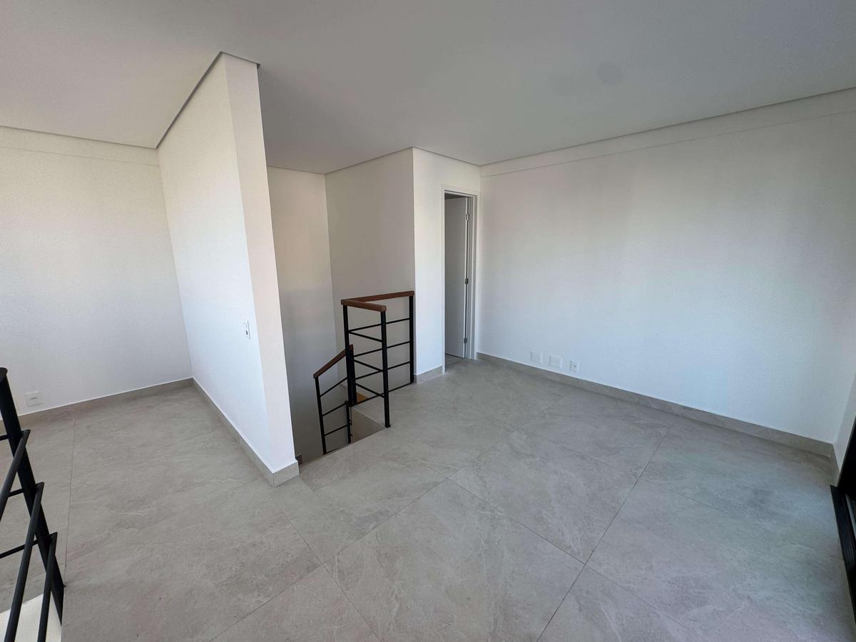 Cobertura, Serra, 2 Quartos, 2 Vagas, 1 Suíte