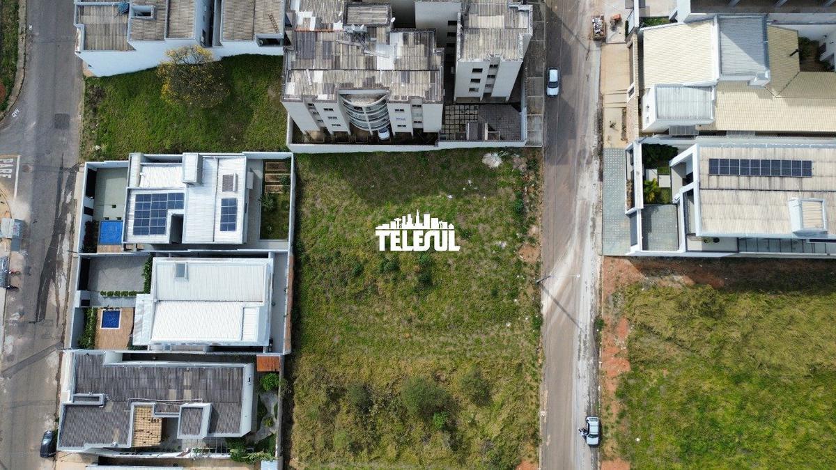 Lote, Vila Verde, 0 Quarto, 0 Vaga