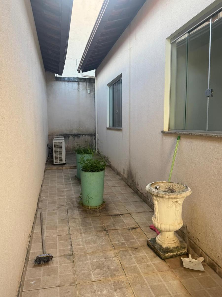 Casa Comercial, Serrano, 2 Quartos, 1 Vaga
