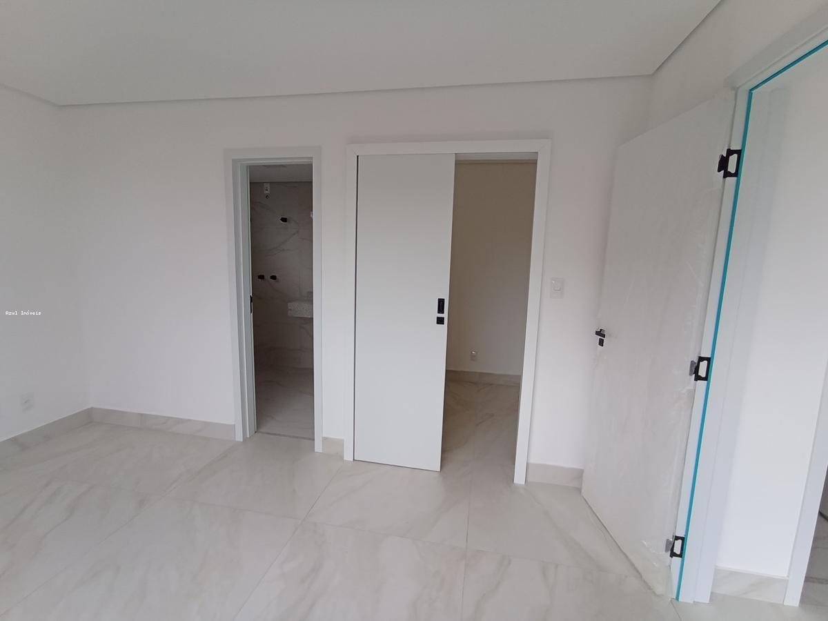 Casa, Planalto, 3 Quartos, 2 Vagas, 1 Suíte