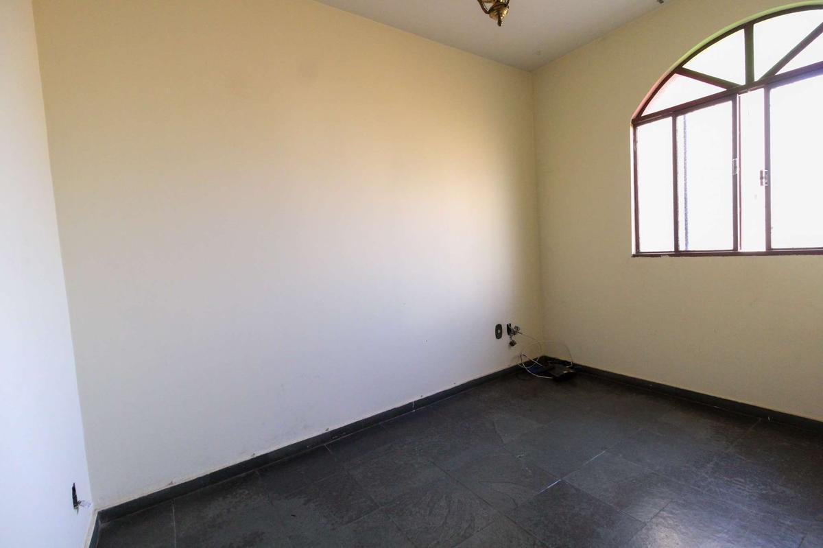 Casa, Itapoã, 3 Quartos, 2 Vagas, 1 Suíte