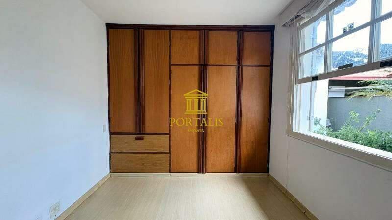 Casa, Vila Paris, 4 Quartos, 4 Vagas, 2 Suítes