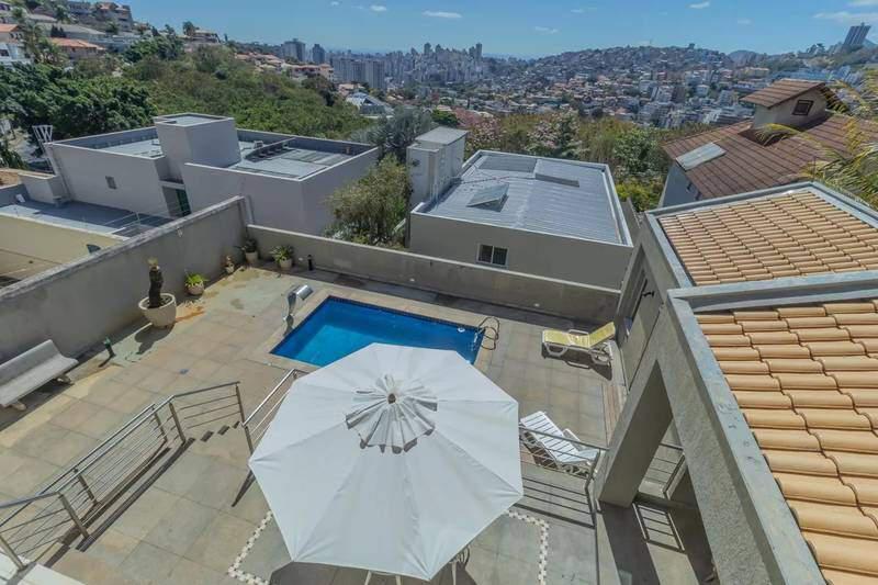 Casa, Santa Lúcia, 4 Quartos, 2 Vagas, 2 Suítes