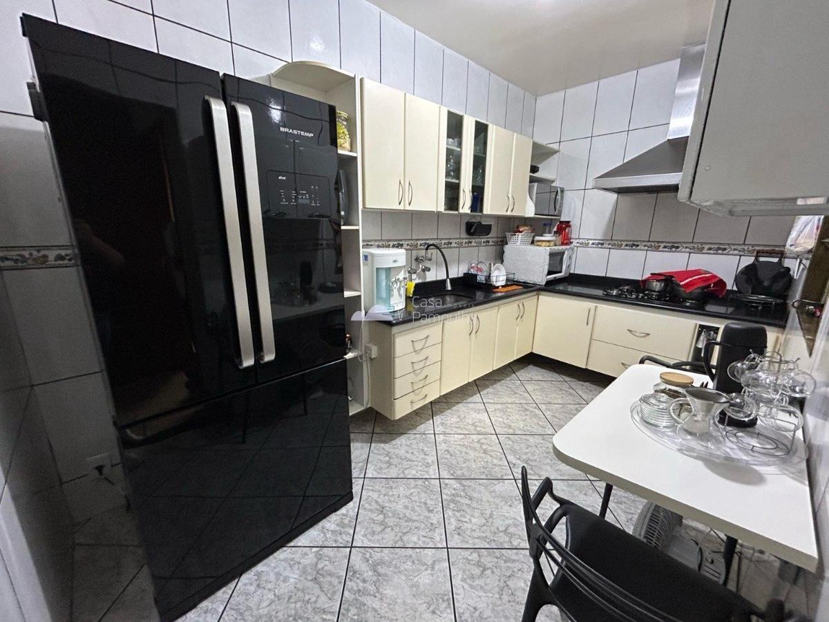 Casa, Itapoã, 3 Quartos, 4 Vagas, 1 Suíte