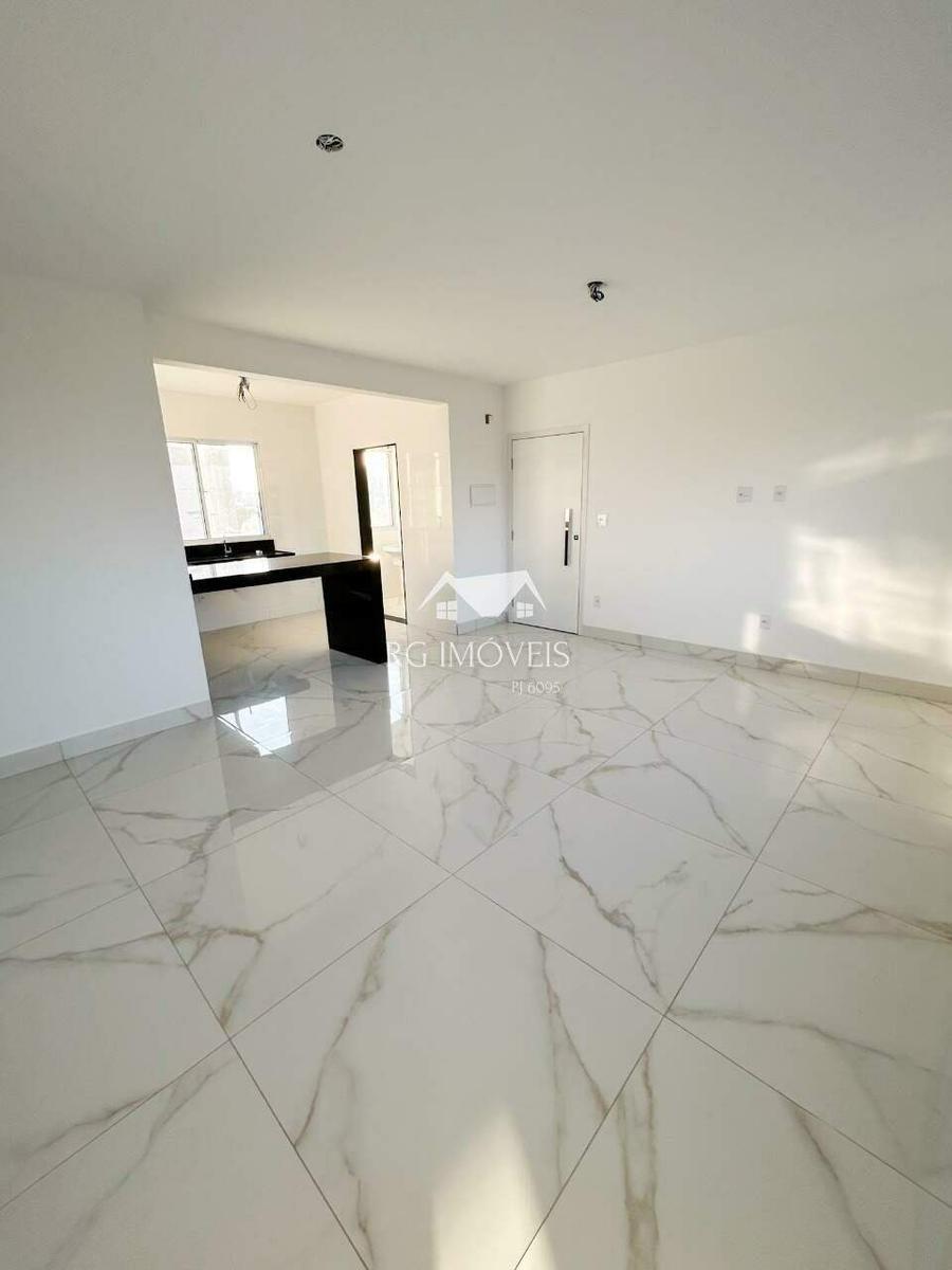 Apartamento, Barreiro, 3 Quartos, 2 Vagas, 1 Suíte