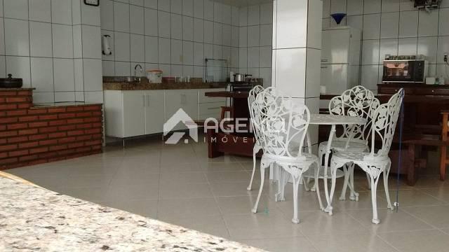 Casa, Camargos, 5 Quartos, 0 Vaga, 3 Suítes