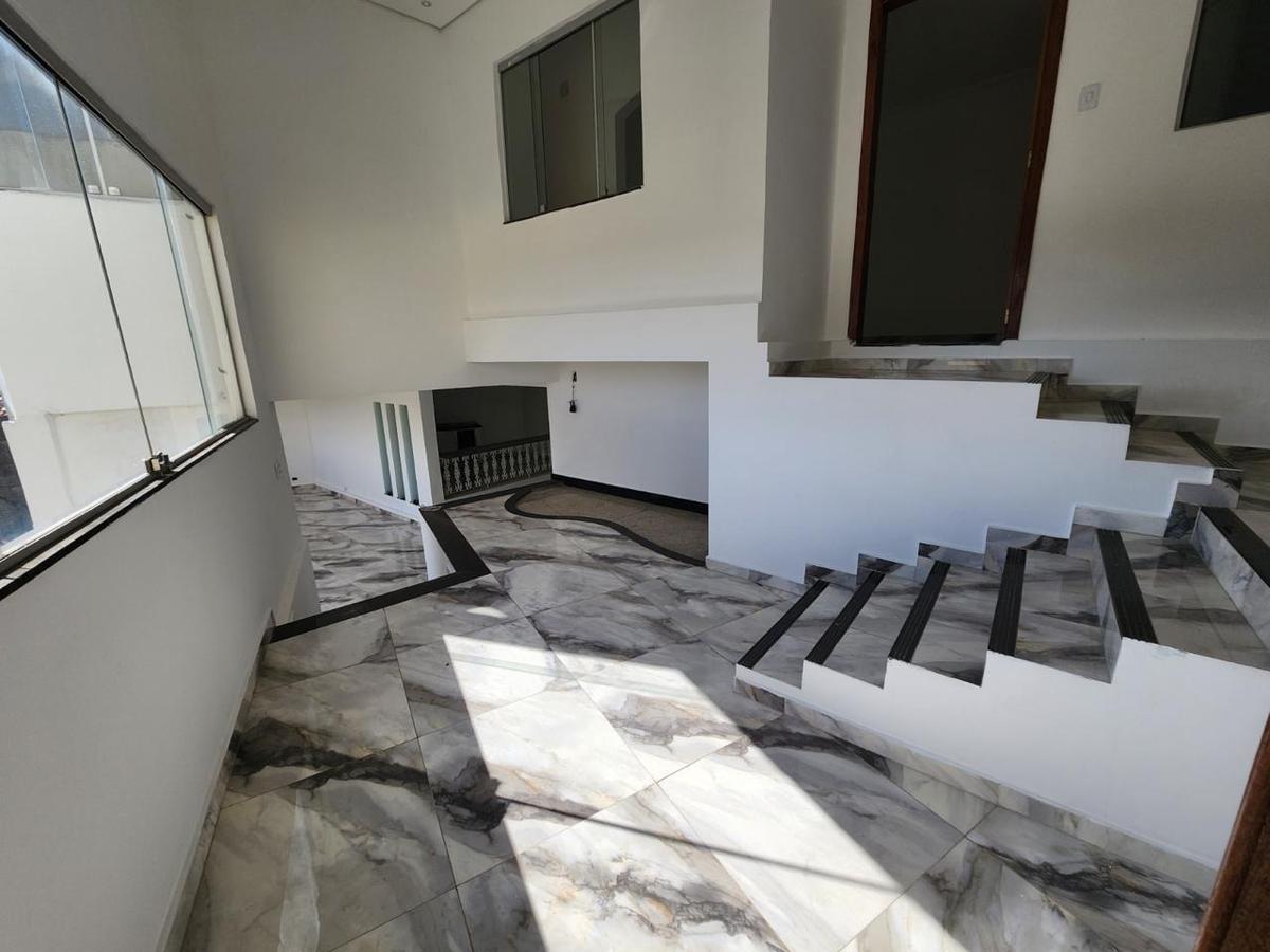 Casa, Colonial, 3 Quartos, 10 Vagas, 2 Suítes