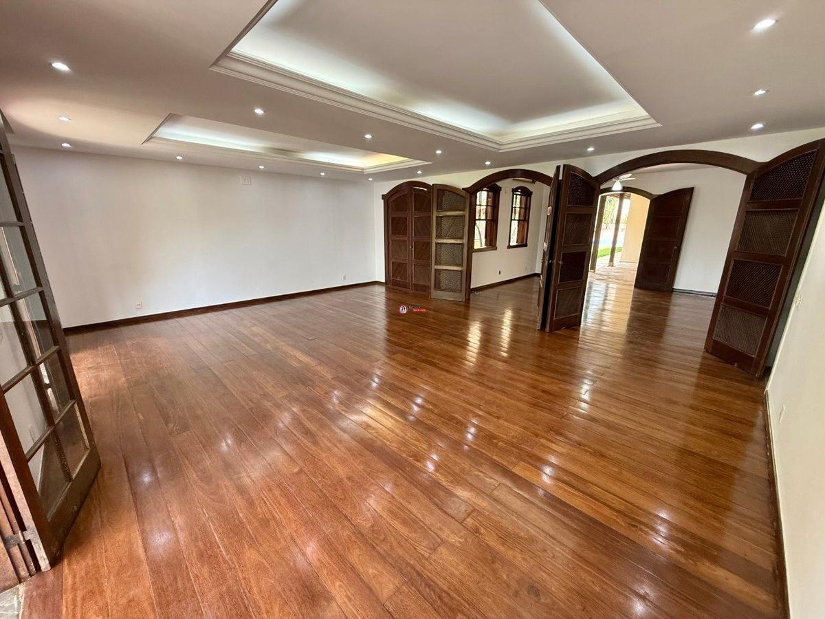 Casa, São Luiz (pampulha), 5 Quartos, 8 Vagas, 2 Suítes