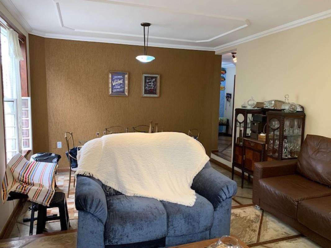 Casa, Castelo, 4 Quartos, 5 Vagas, 1 Suíte