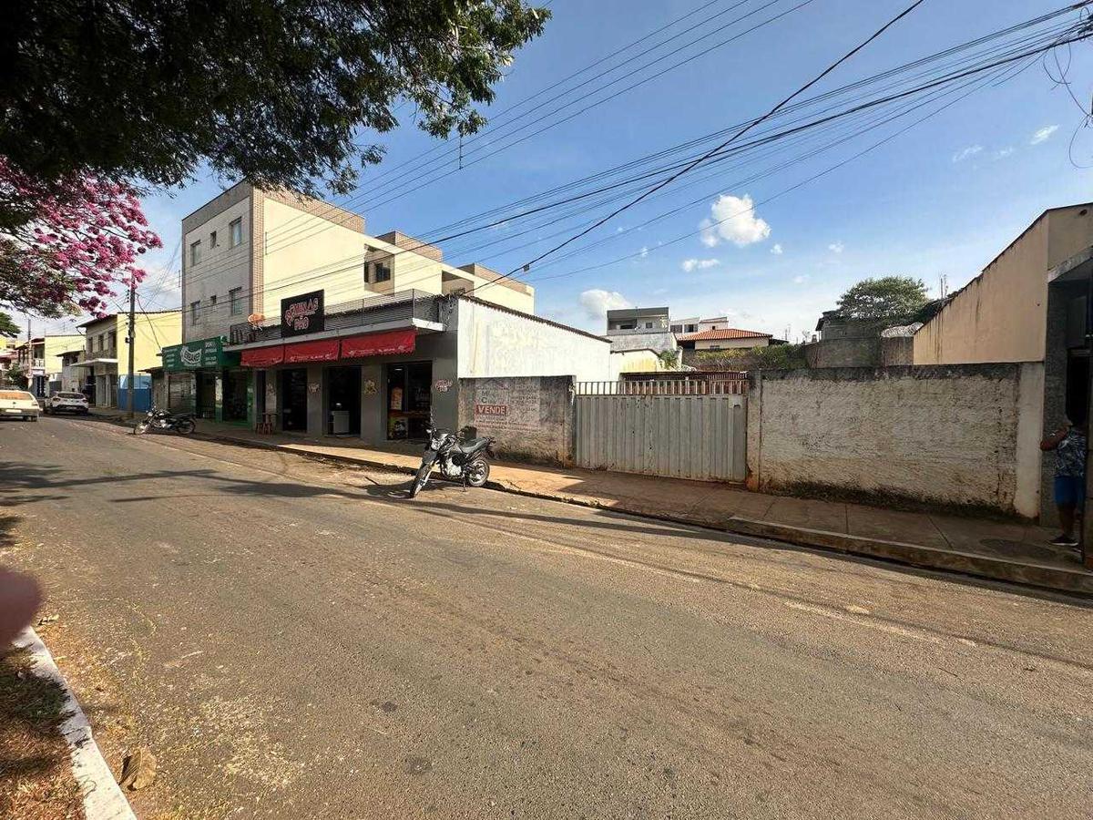 Lote, Centro, 0 Quarto, 0 Vaga