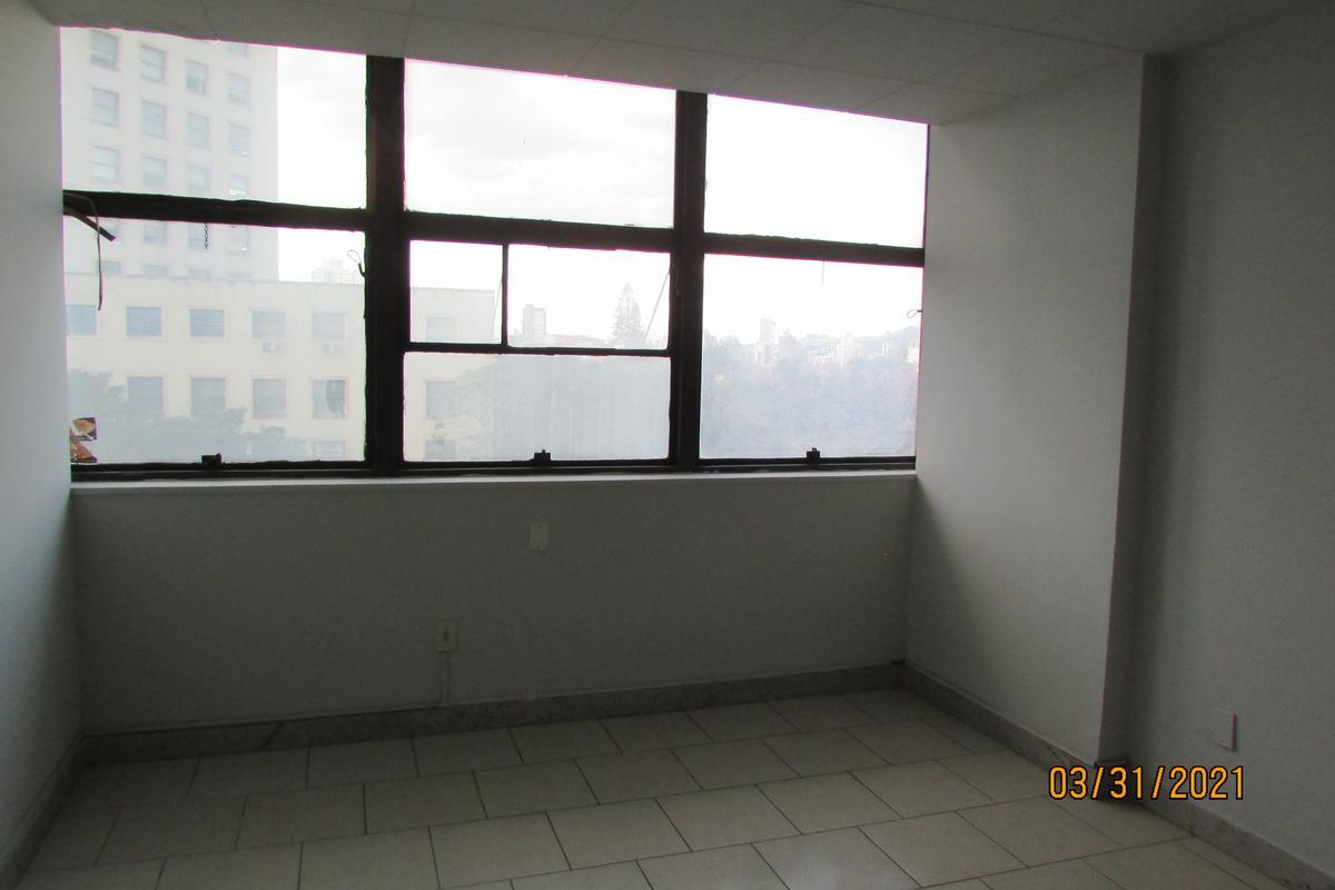 Sala, Centro