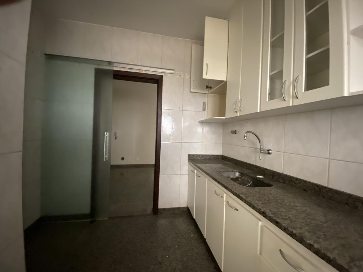Casa, Castelo, 4 Quartos, 2 Vagas, 2 Suítes