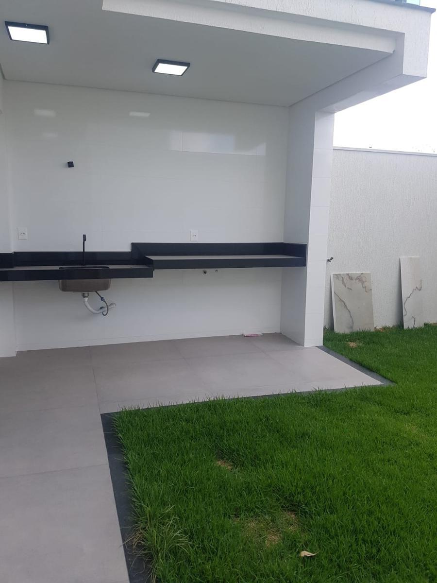 Casa, Planalto, 4 Quartos, 4 Vagas, 2 Suítes