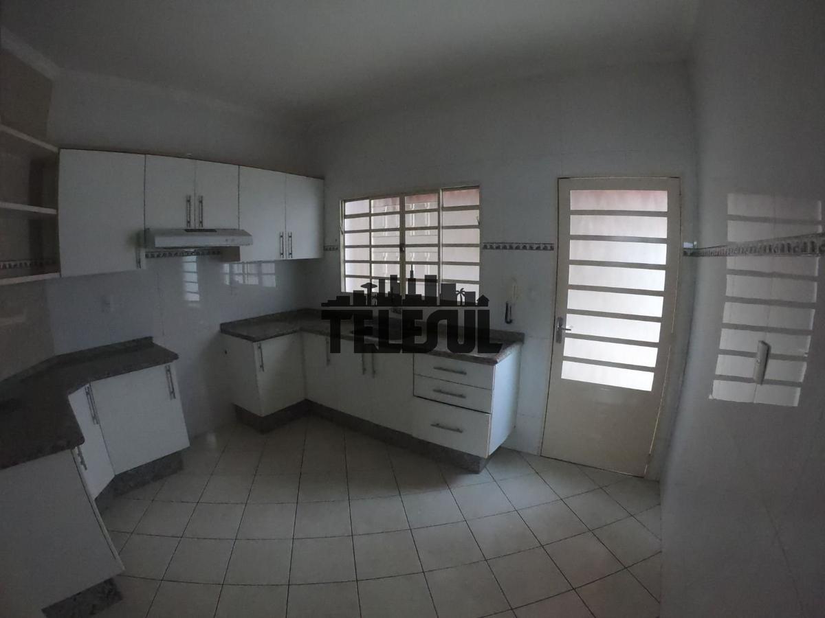 Casa, Jardim Ribeiro, 3 Quartos, 2 Vagas, 1 Suíte