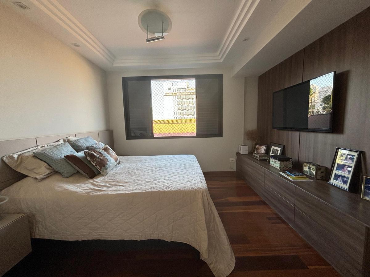 Casa, Caiçaras, 5 Quartos, 4 Vagas, 1 Suíte