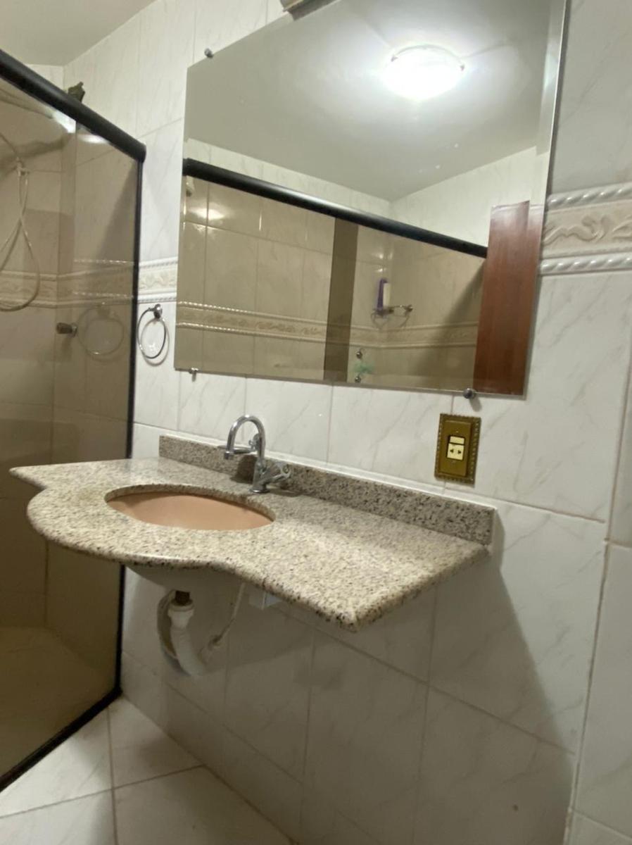 Casa, Itapoã, 6 Quartos, 3 Vagas, 1 Suíte