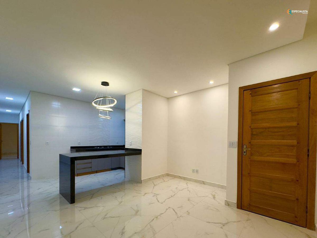 Casa, Novo Centro, 3 Quartos, 2 Vagas, 1 Suíte