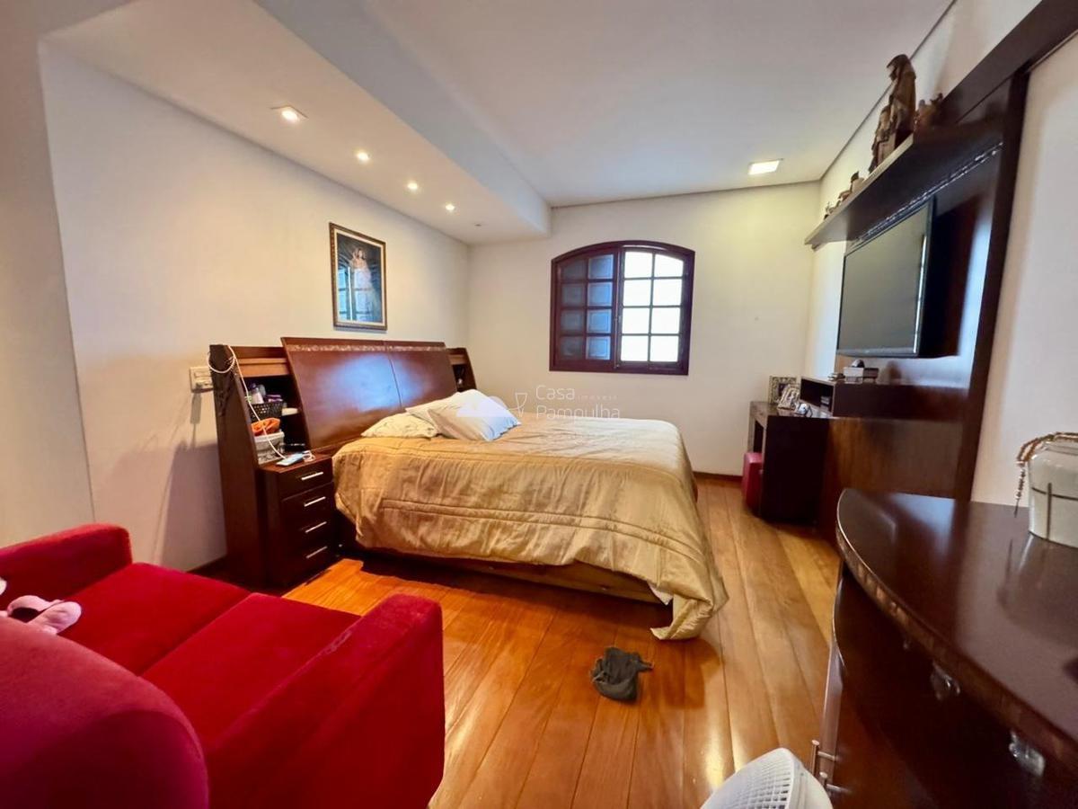 Casa, Trevo, 3 Quartos, 10 Vagas, 1 Suíte