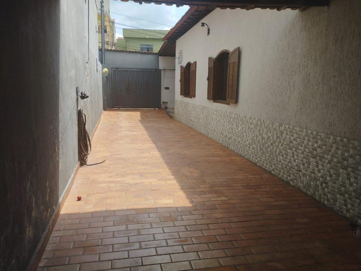 Casa, Santa Cruz, 3 Quartos, 7 Vagas, 1 Suíte