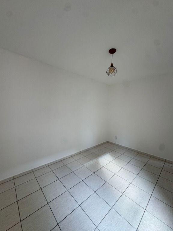 Apartamento, Casa Branca, 2 Quartos, 1 Vaga