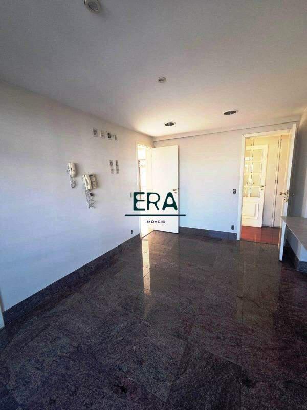 Cobertura, Funcionários, 5 Quartos, 4 Vagas, 4 Suítes