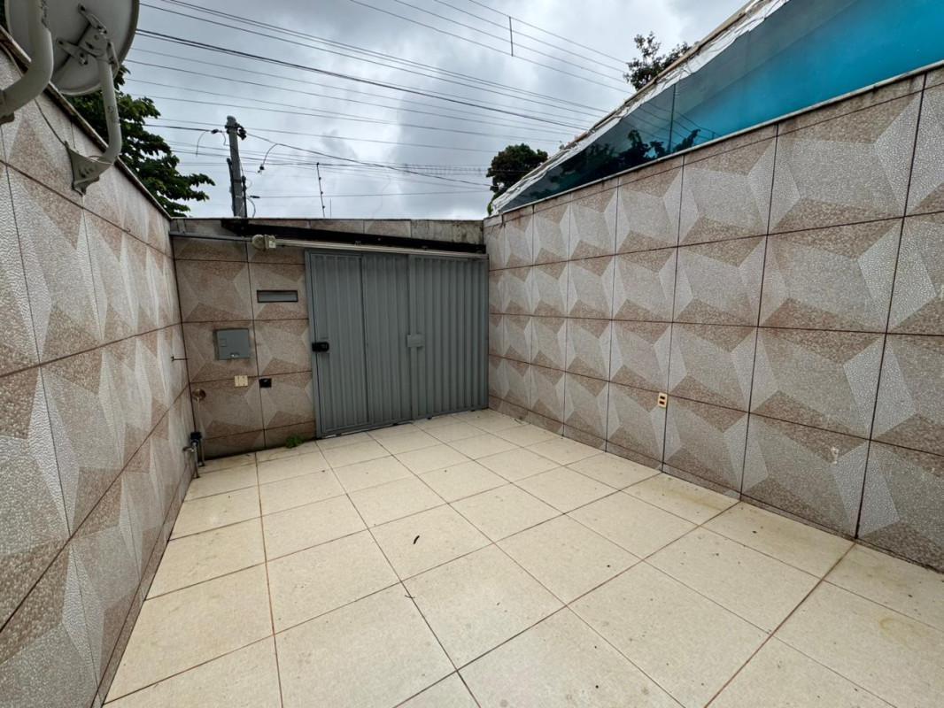 Casa, Primeiro de Maio, 2 Quartos, 1 Vaga