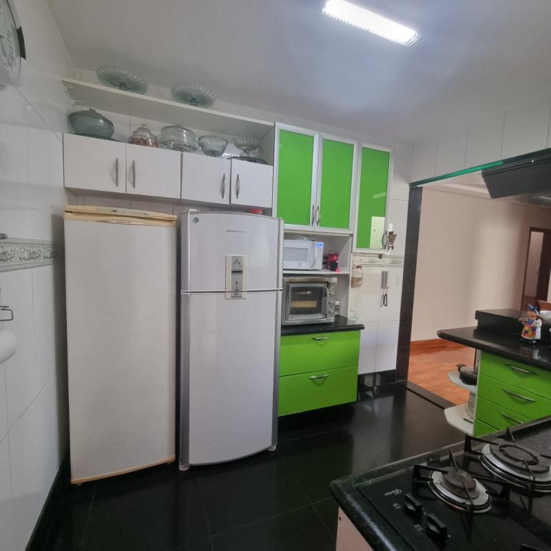 Casa, Tirol, 4 Quartos, 2 Vagas, 1 Suíte