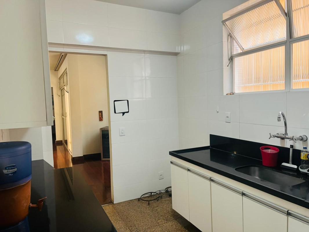 Apartamento, Funcionários, 4 Quartos, 2 Vagas, 1 Suíte