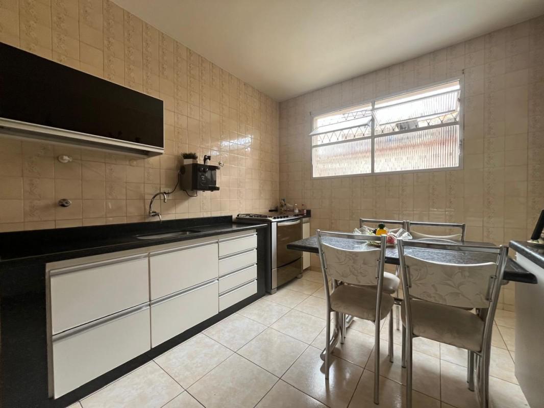 Casa, Alípio de Melo, 3 Quartos, 4 Vagas, 1 Suíte