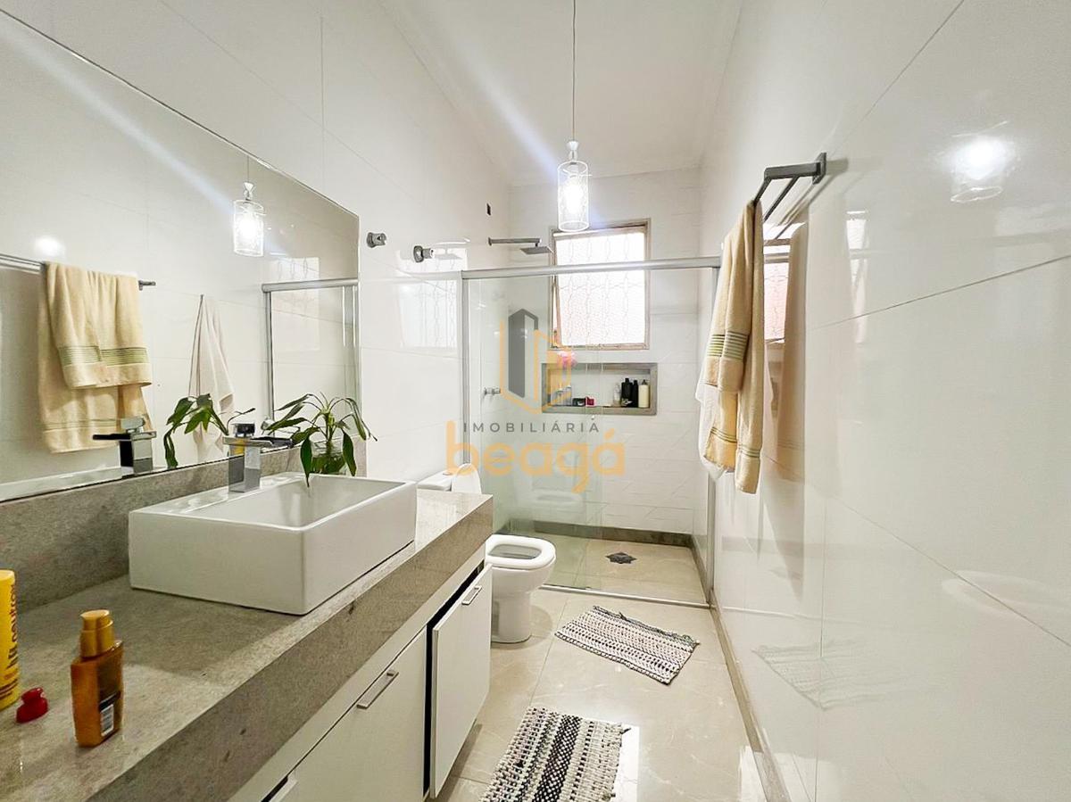 Casa, Nacional, 3 Quartos, 4 Vagas, 1 Suíte