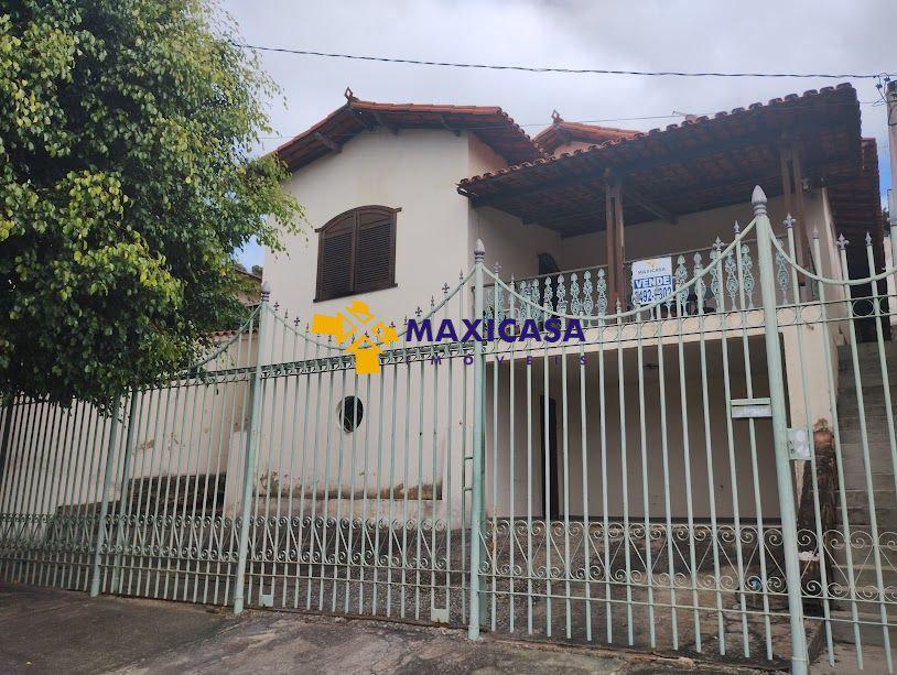 Casa, Nossa Senhora da Saúde, 4 Quartos, 2 Vagas, 1 Suíte