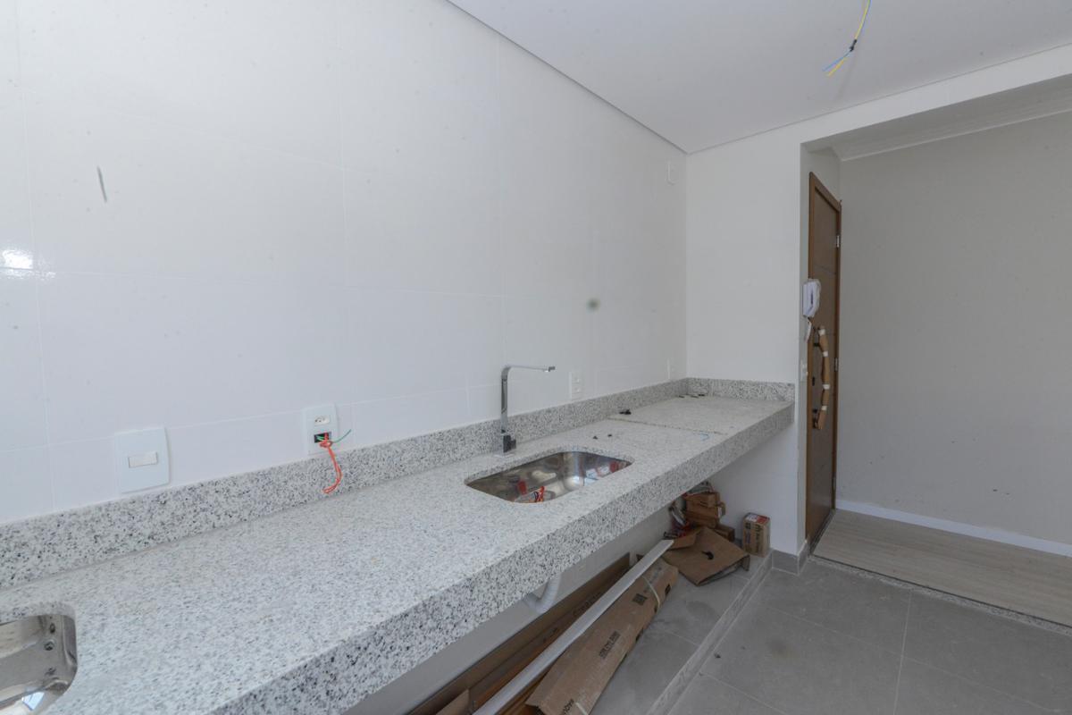 Apartamento, Sagrada Família, 3 Quartos, 2 Vagas, 1 Suíte