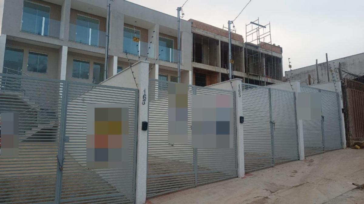 Casa, Santa Branca, 2 Quartos, 2 Vagas, 2 Suítes