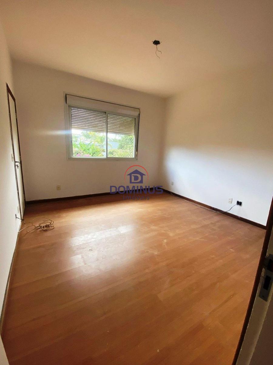 Casa, Alphaville - Lagoa dos Ingleses, 4 Quartos, 4 Vagas, 1 Suíte