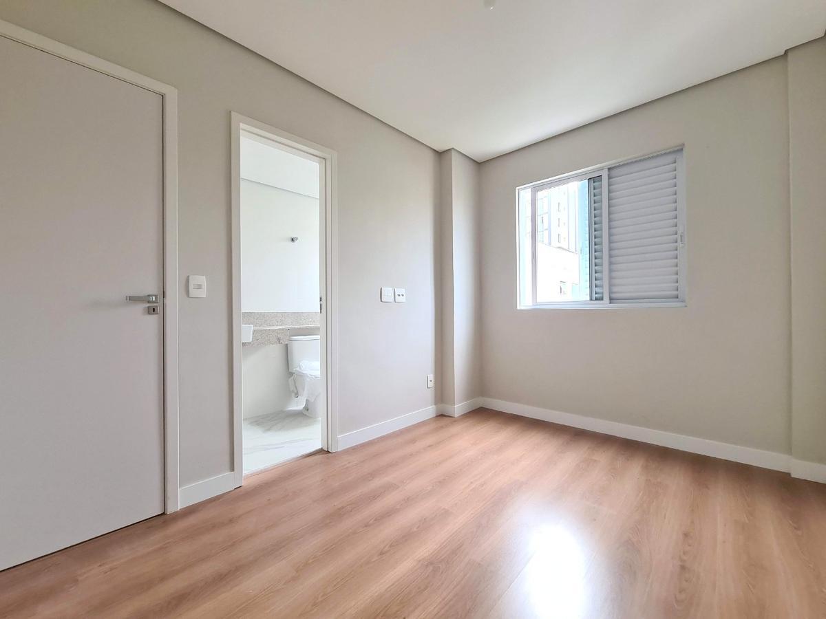 Apartamento, Sagrada Família, 3 Quartos, 2 Vagas, 1 Suíte